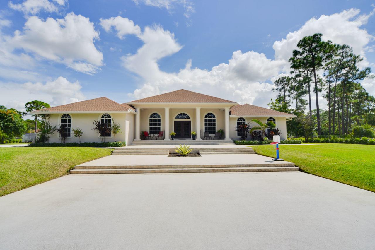 15170 99th Street - Photo 1