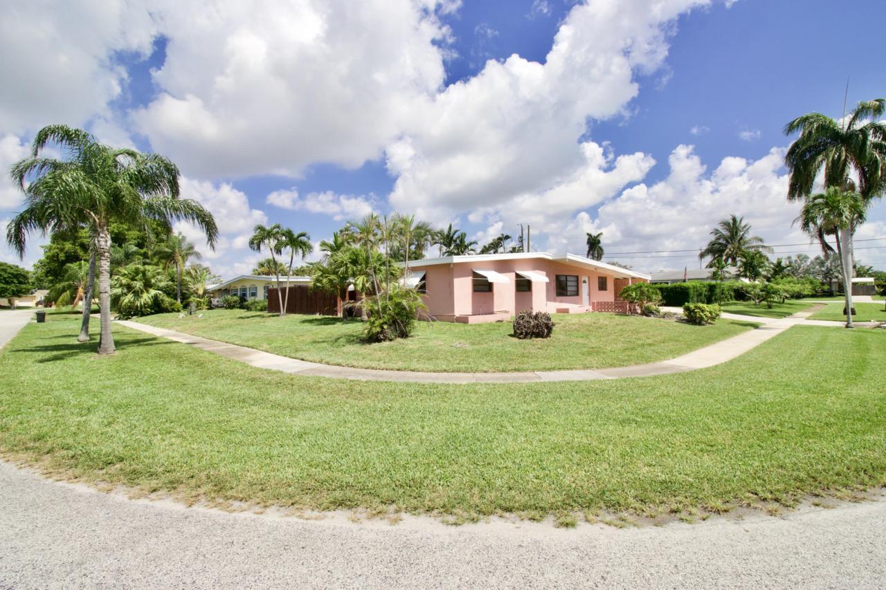 2102 Lake Bass Circle - Photo 1