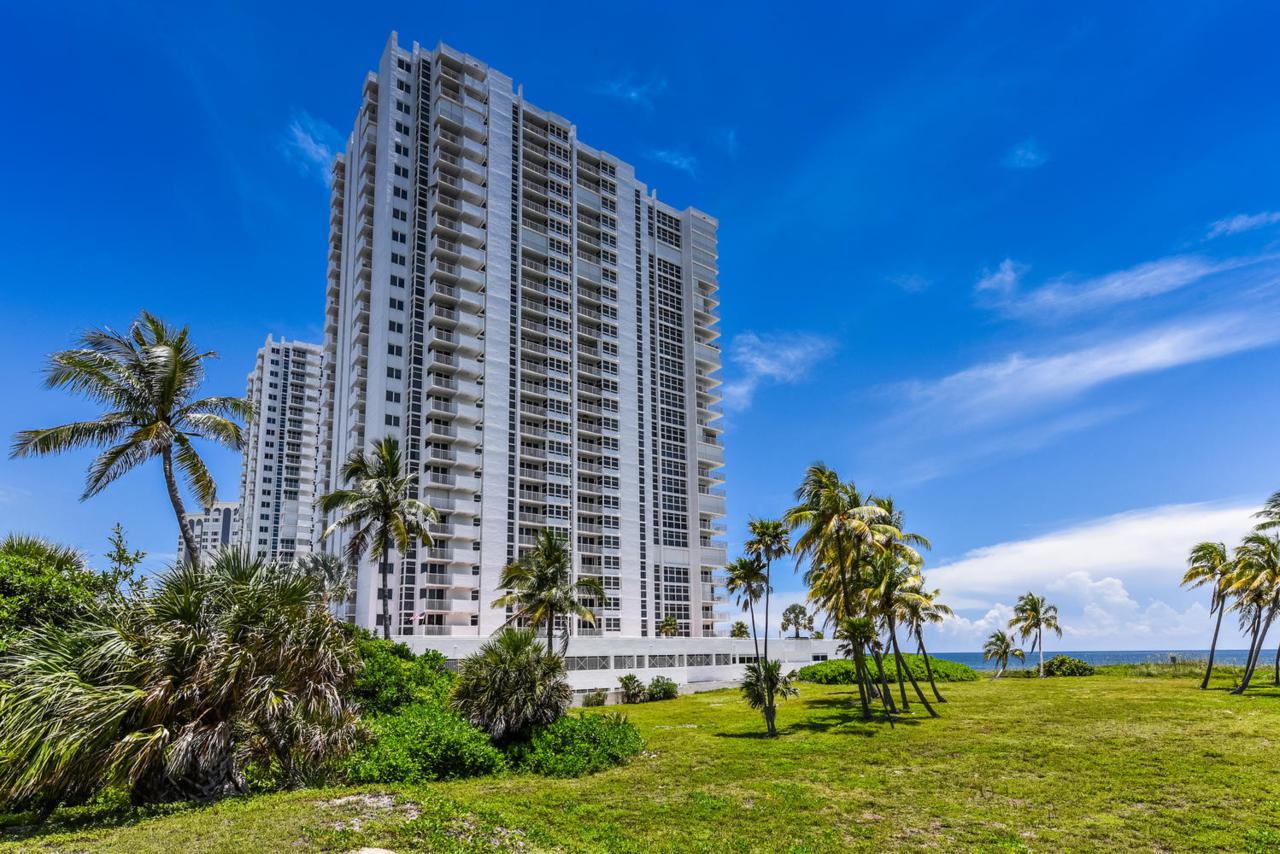 1370 Ocean Boulevard - Photo 1