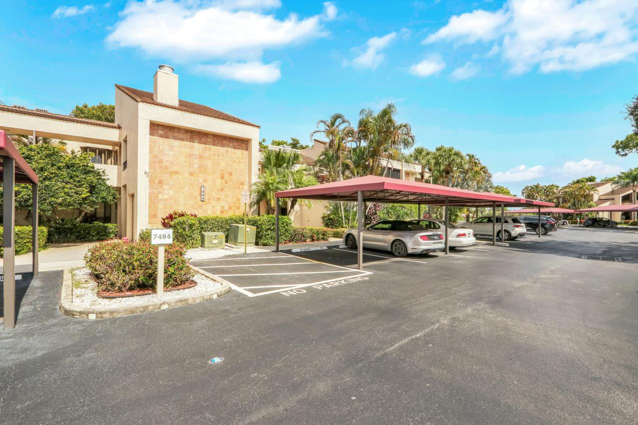 7484 La Paz Boulevard - Photo 1