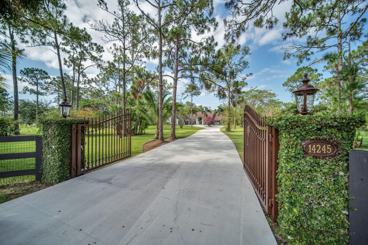 14245 Caloosa Boulevard - Photo 1