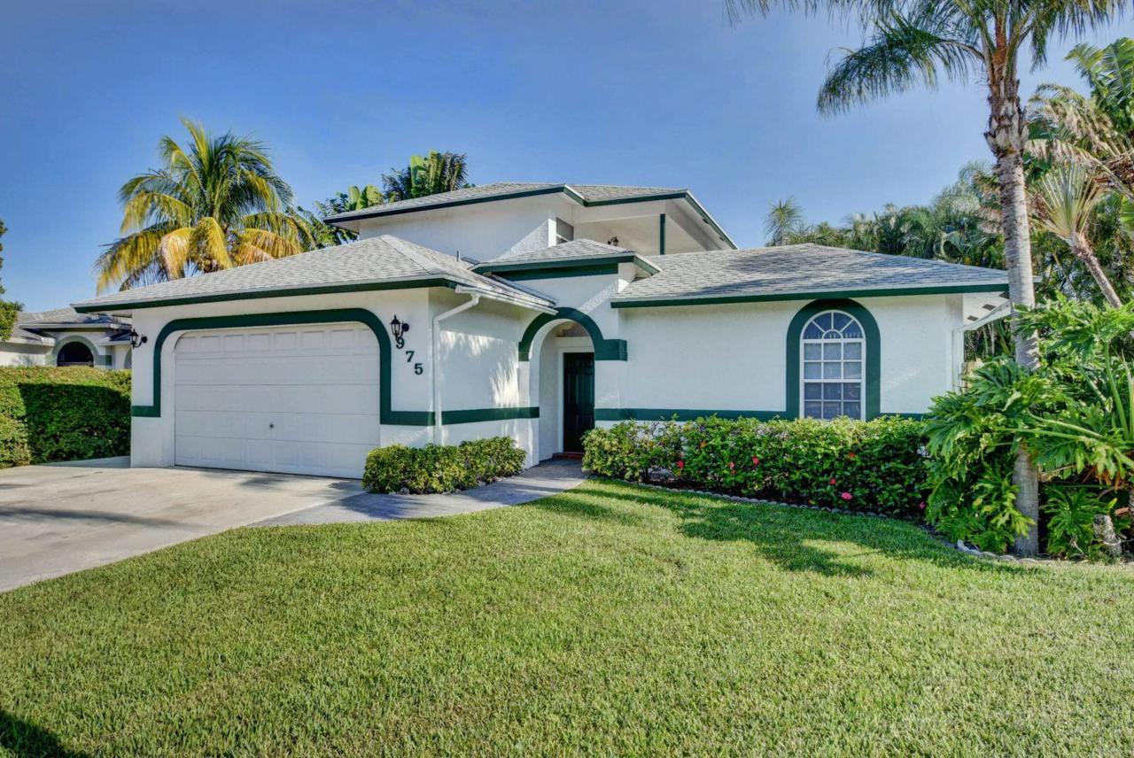975 Le Grace Circle - Photo 1