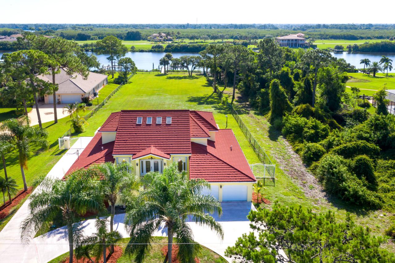 2841 S Lookout Boulevard - Photo 1