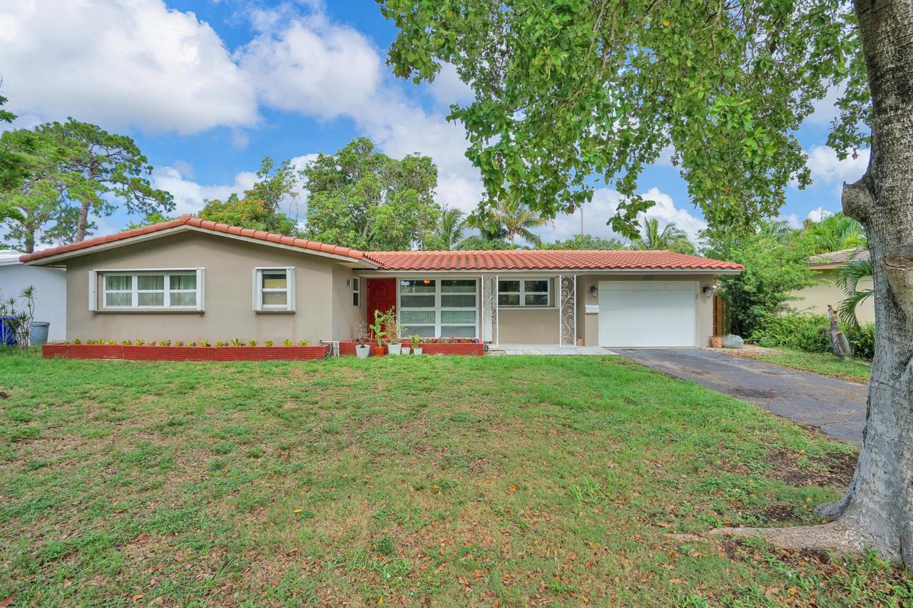 823 12th Avenue - Photo 1
