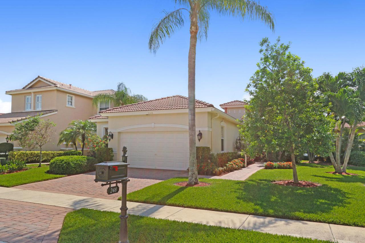 248 Isle Verde Way - Photo 1