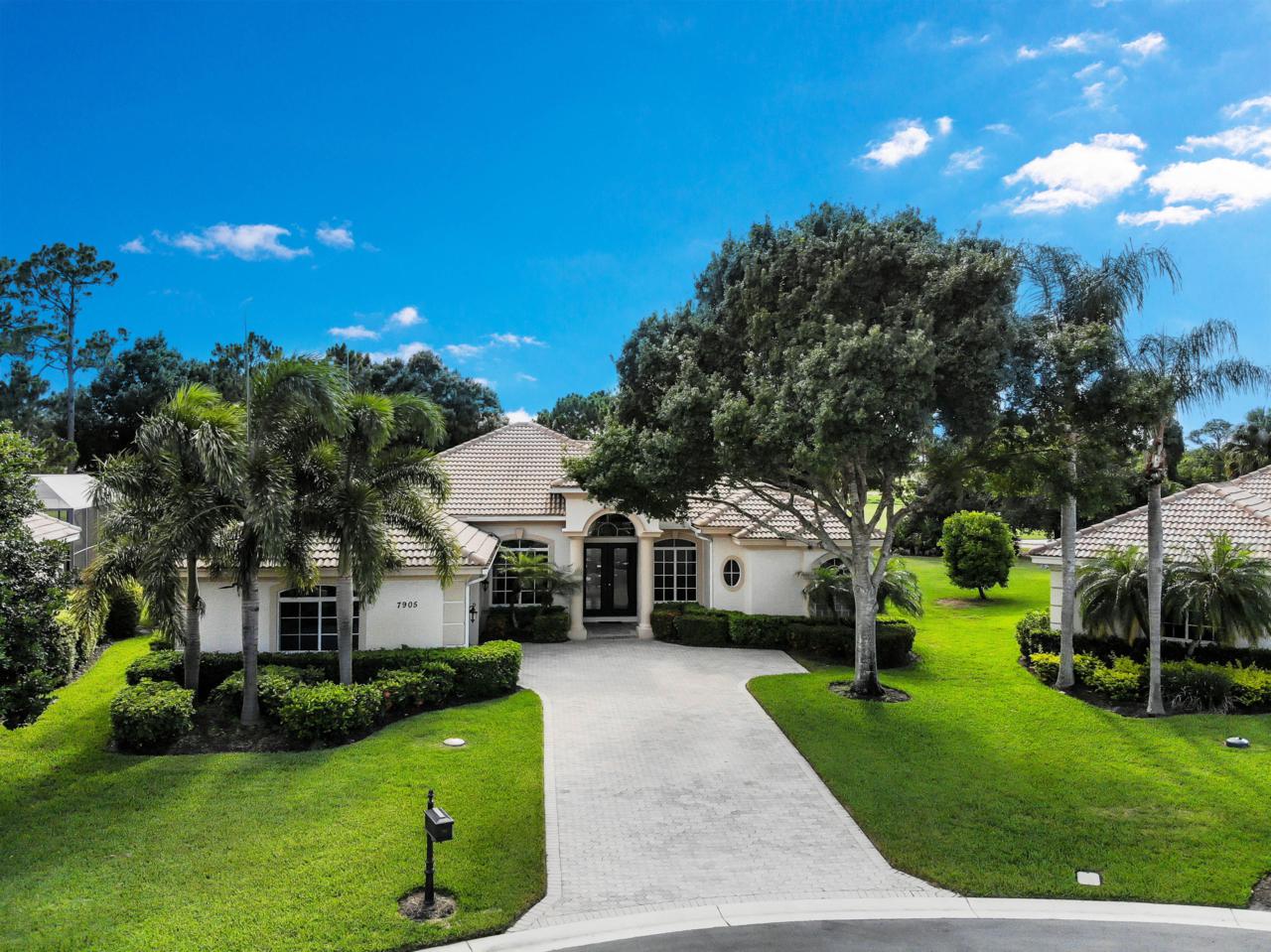 7905 Links Way - Photo 1