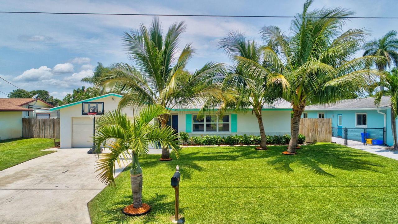 1125 25th Avenue - Photo 1