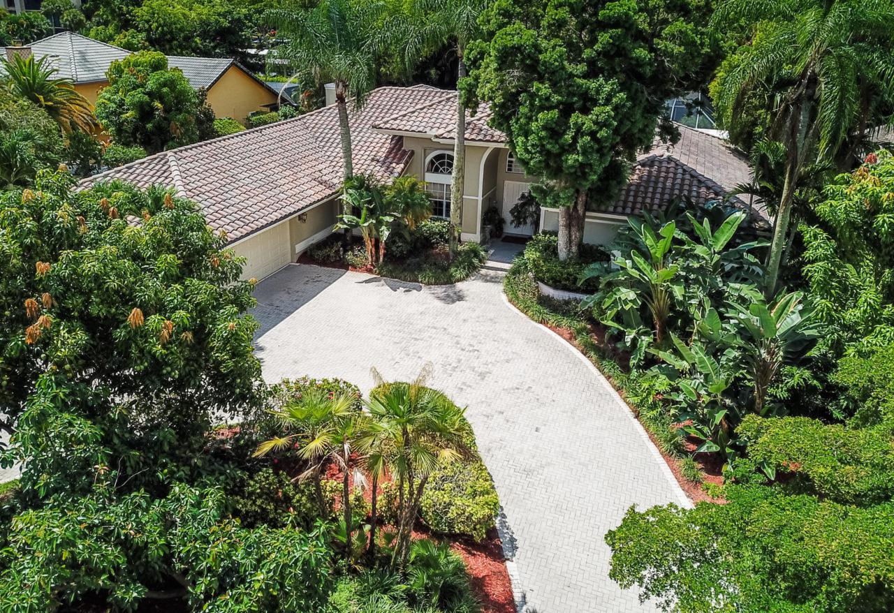 3080 Canterbury Drive - Photo 1