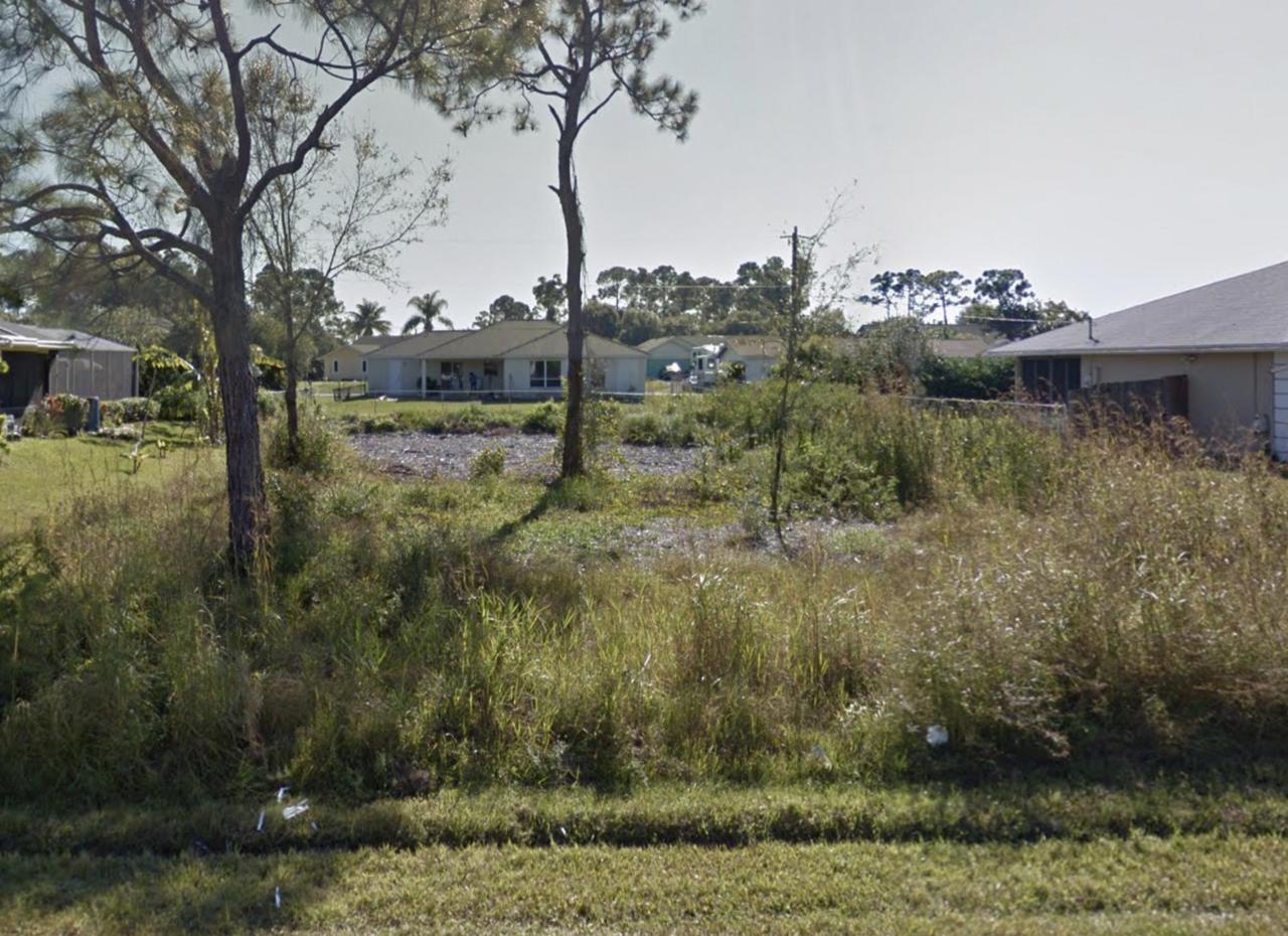472 Starfish Avenue - Photo 1