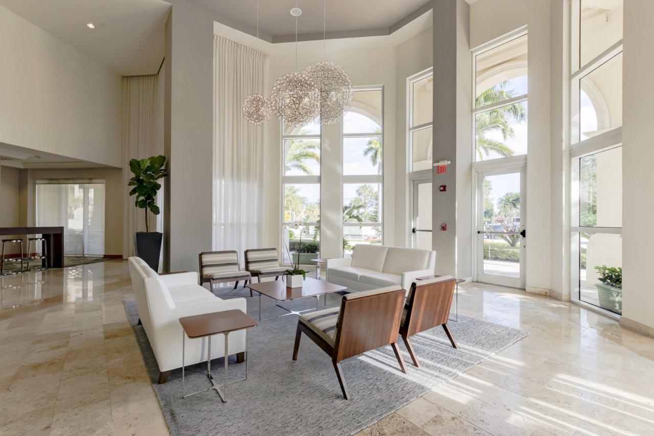 99 Mizner Boulevard - Photo 1