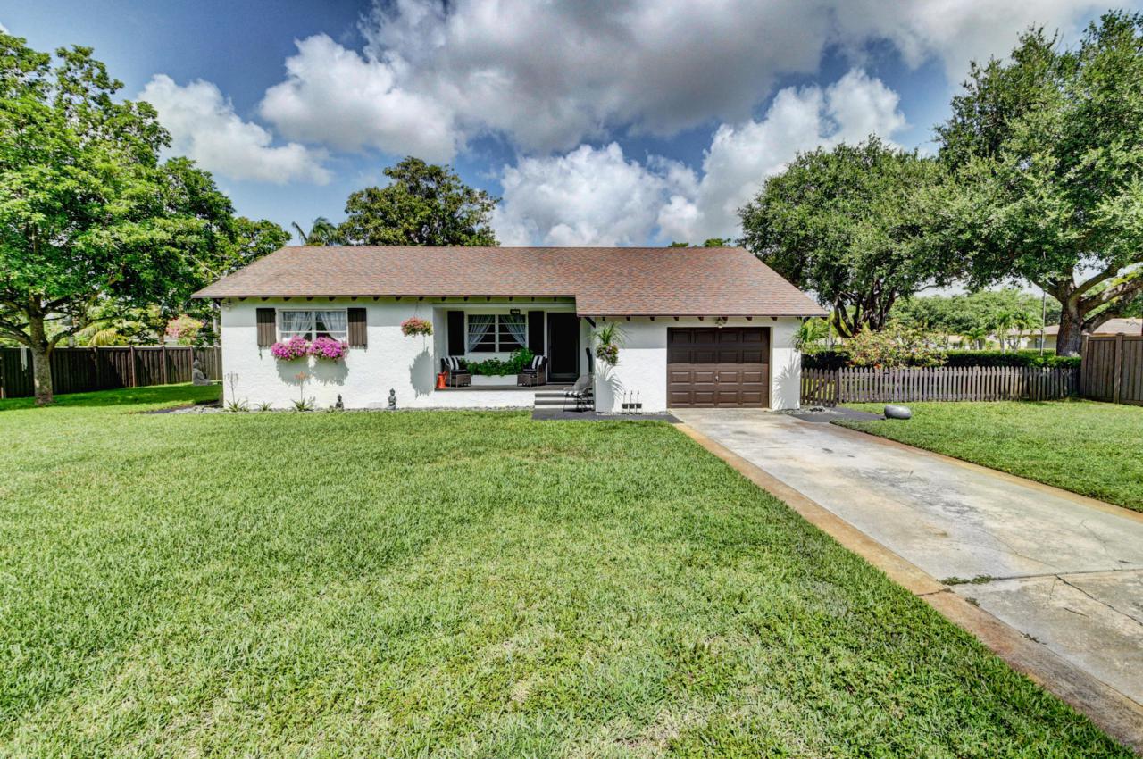 1906 Swinton Avenue - Photo 1