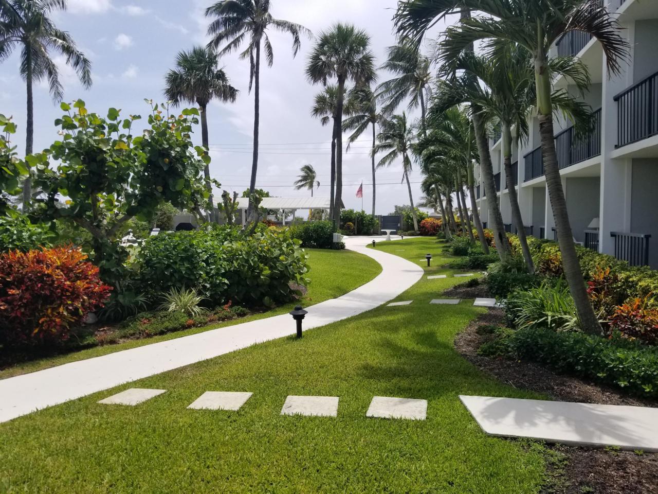 150 Ocean Boulevard - Photo 1