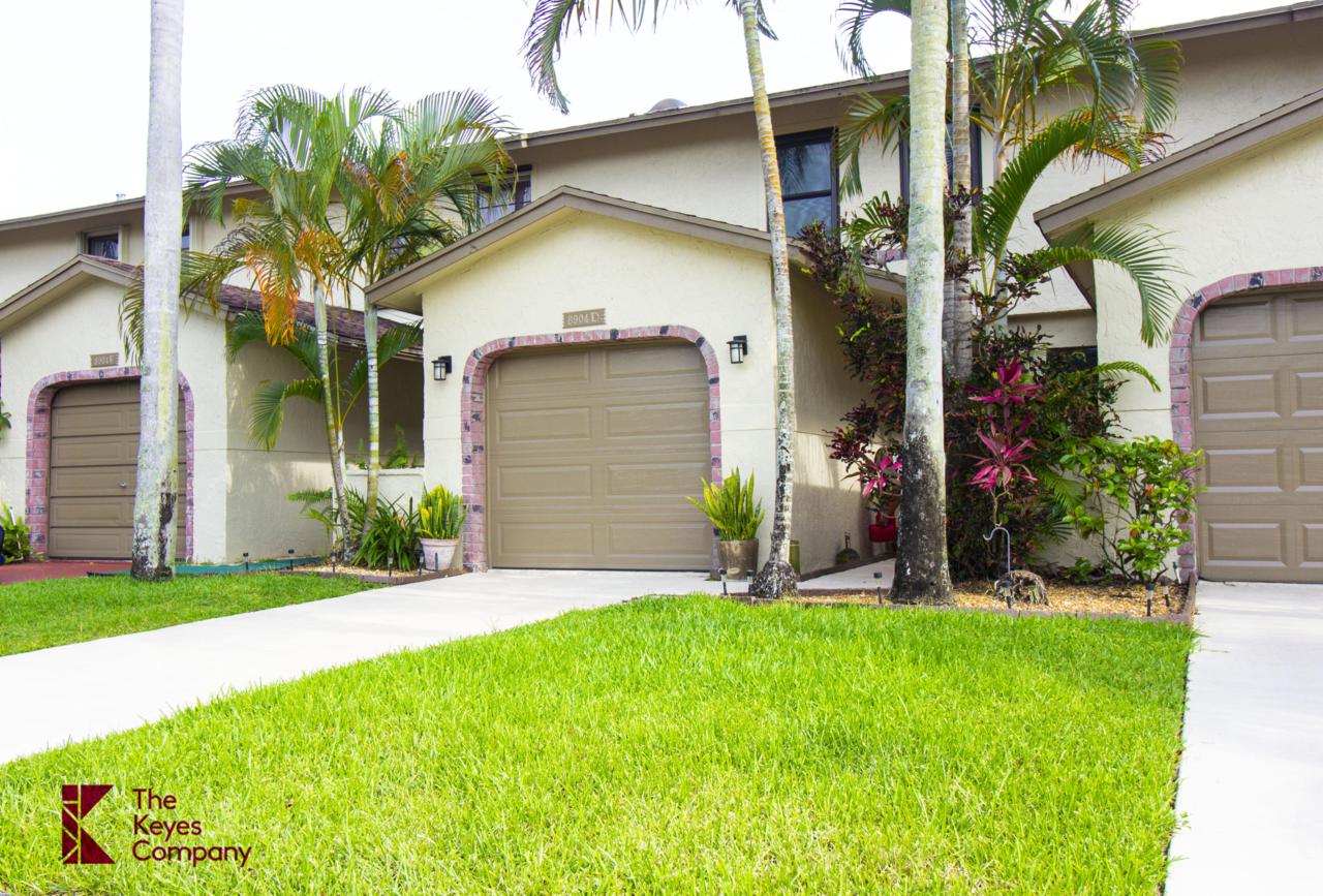 8904 22nd Street - Photo 1