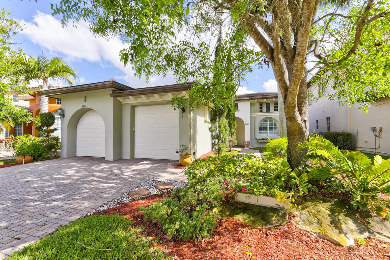 10625 83 Court - Photo 1
