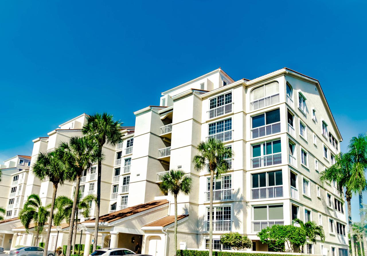 17031 Boca Club Boulevard - Photo 1