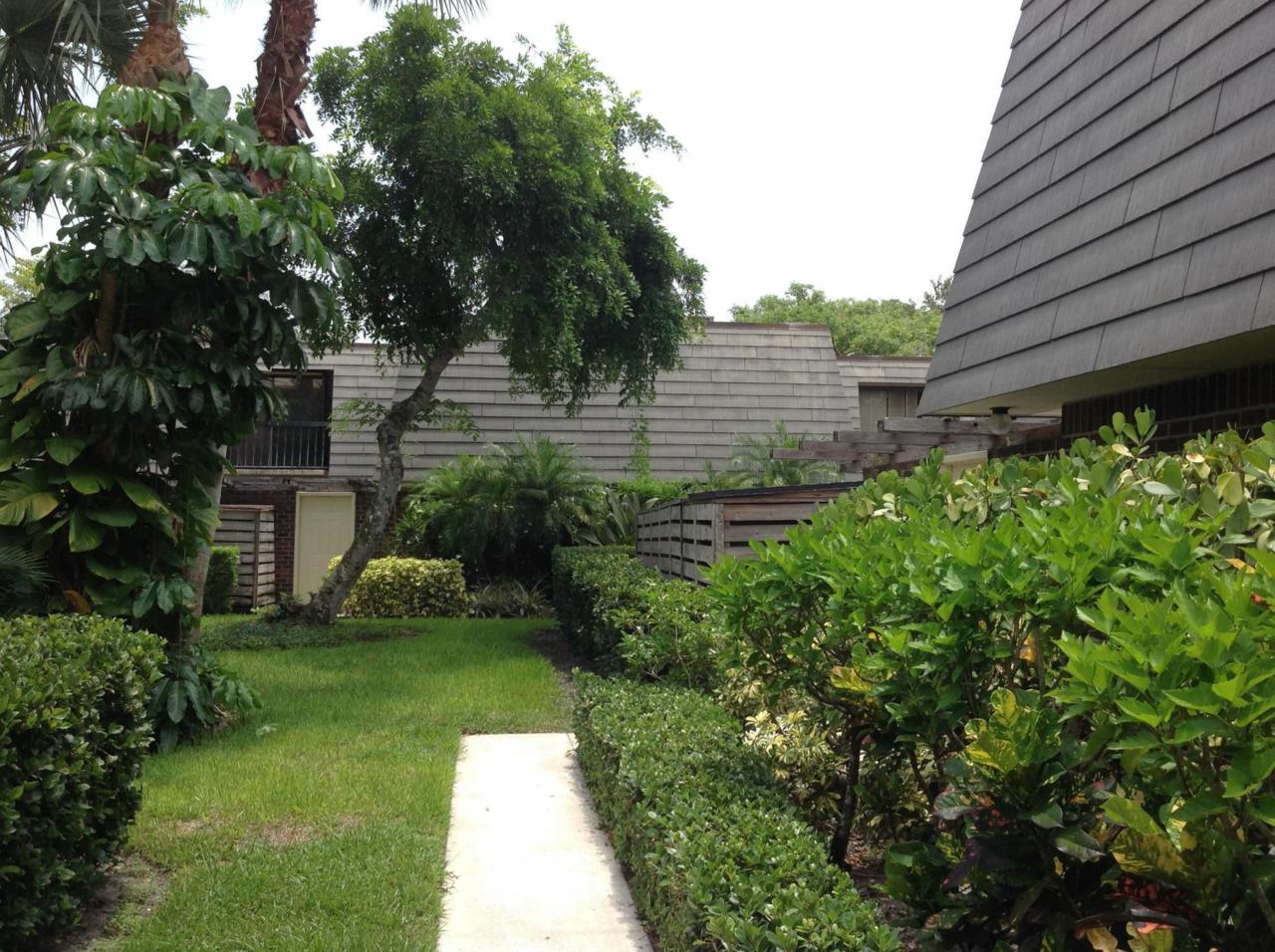 218 2nd Terrace - Photo 1