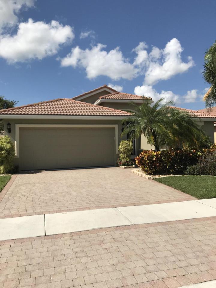 6904 Viale Elizabeth - Photo 1