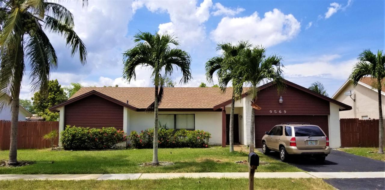 9569 Richmond Circle - Photo 1