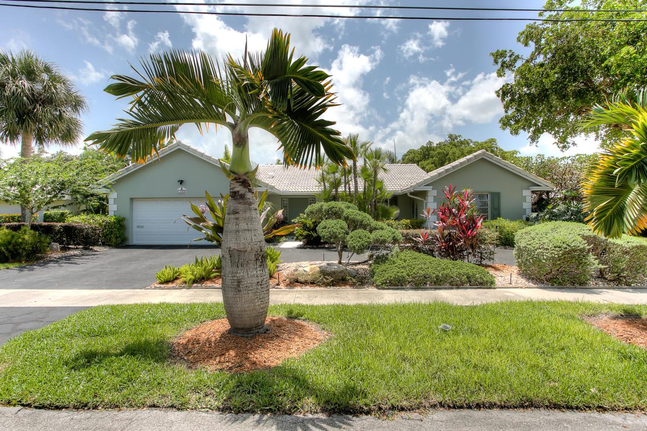1383 Cedar Terrace - Photo 1