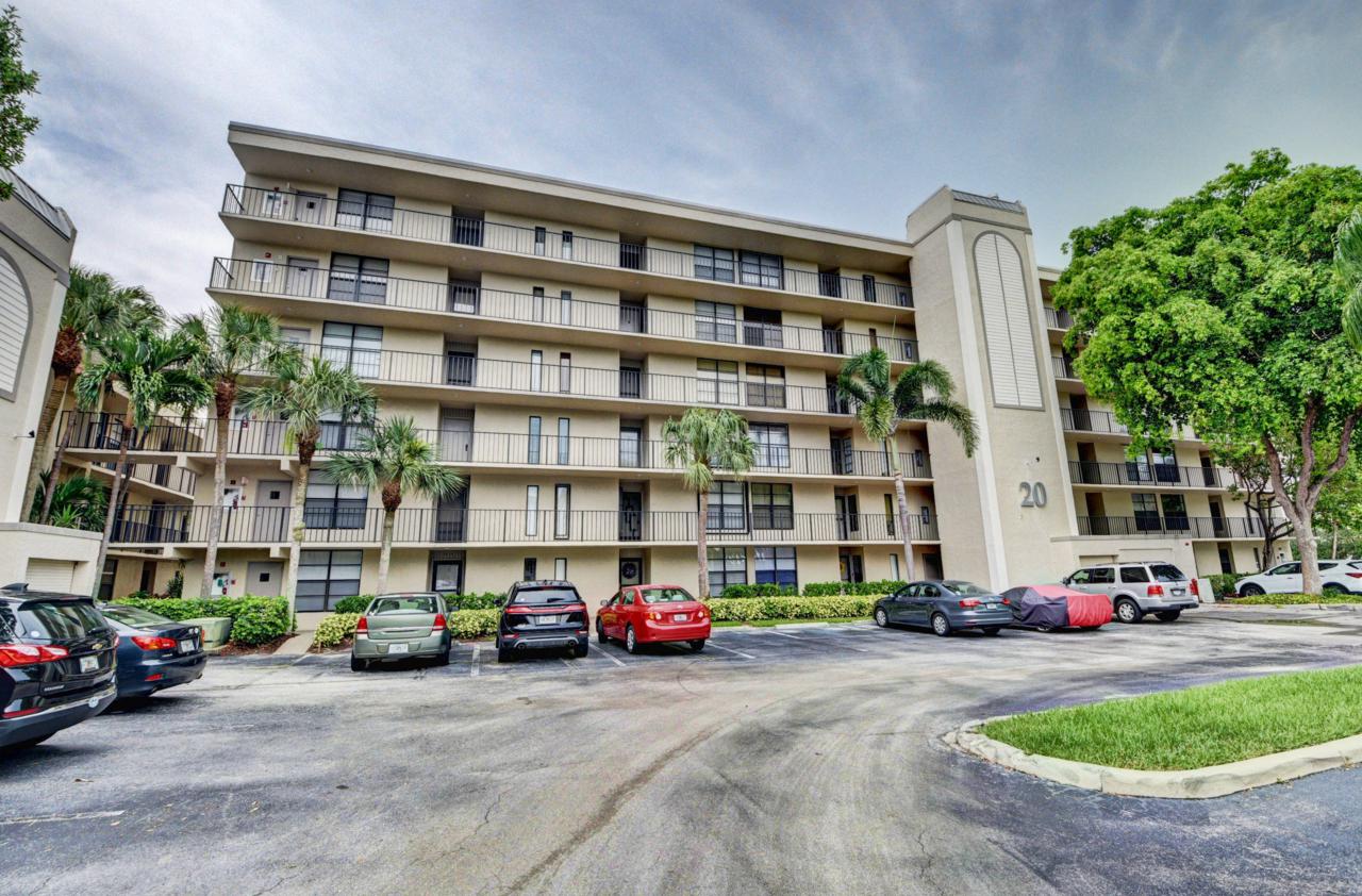 20 Royal Palm Way - Photo 1