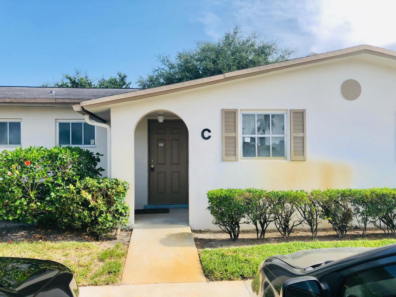 5083 Cresthaven Boulevard - Photo 1