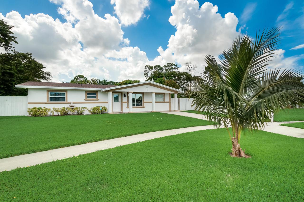 2553 Rosehaven Road - Photo 1