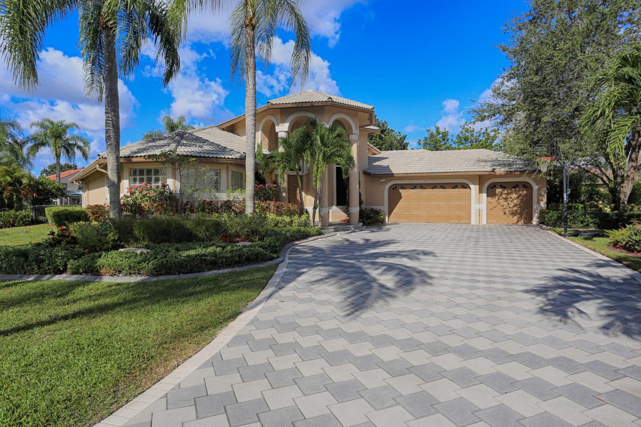 7247 68th Drive - Photo 1