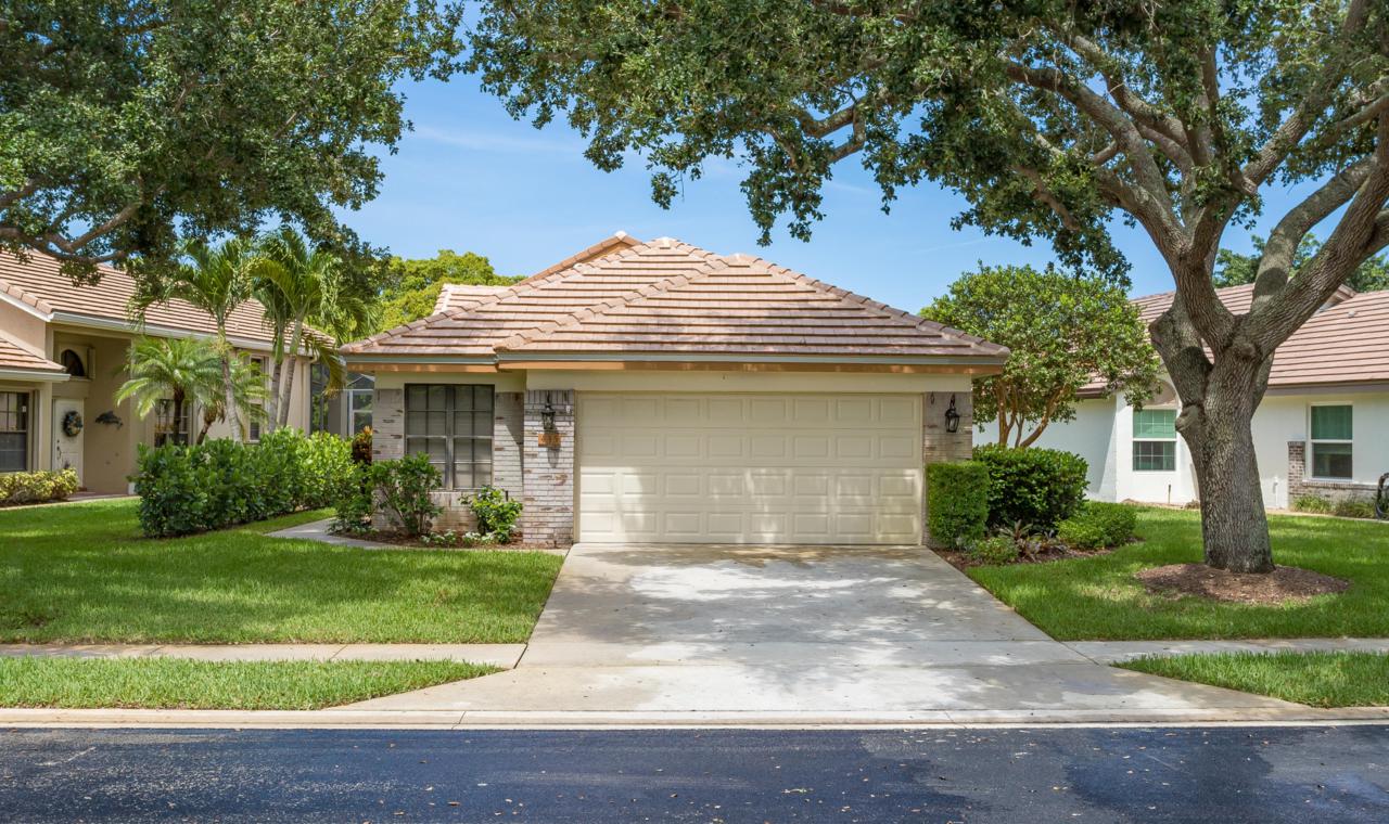 435 Sherwood Forest Drive - Photo 1