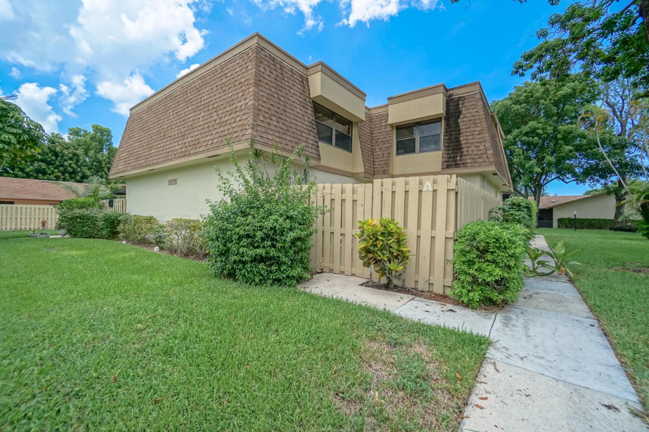 825 30th Avenue - Photo 1