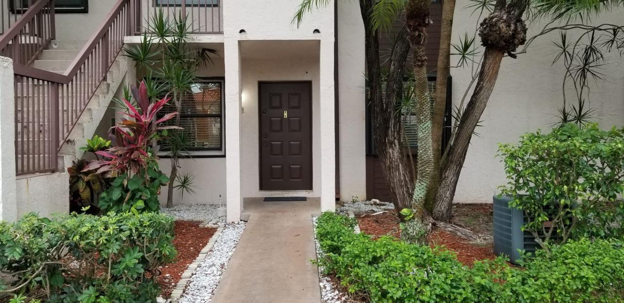 9922 Nob Hill Court - Photo 1