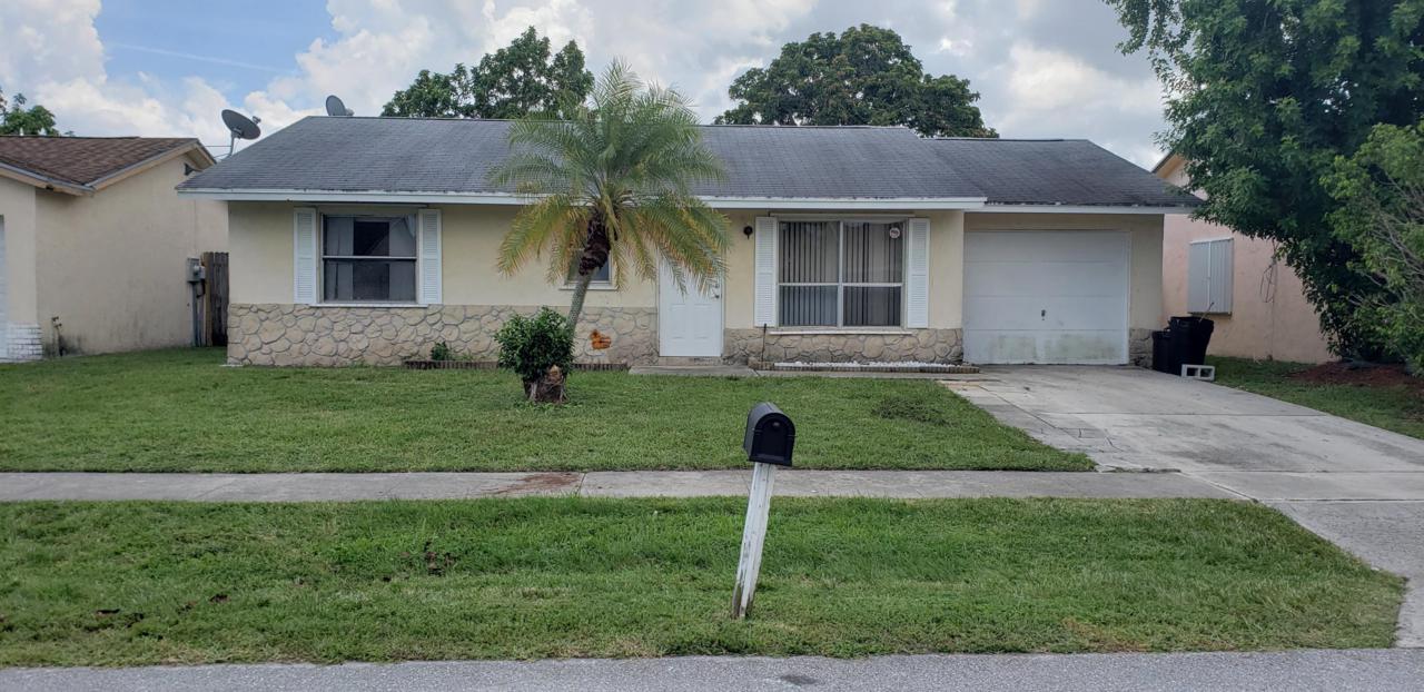 6152 Moonbeam Drive - Photo 1