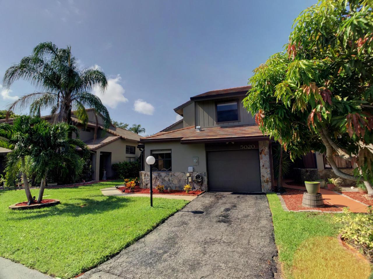 5020 Cayenne Lane - Photo 1