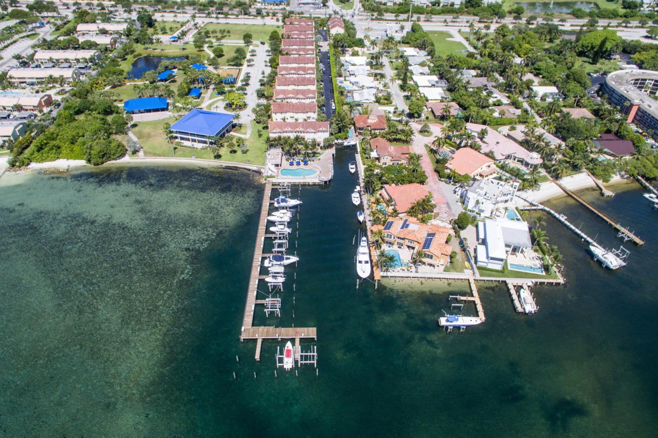 141 Harbors Way - Photo 1