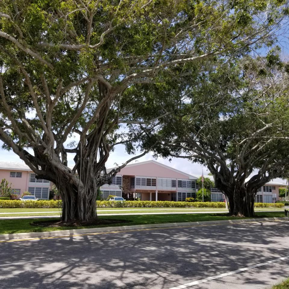 300 20th Street - Photo 1