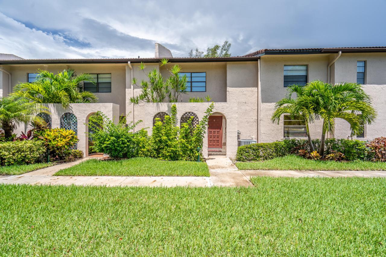 9276 Vista Del Lago - Photo 1