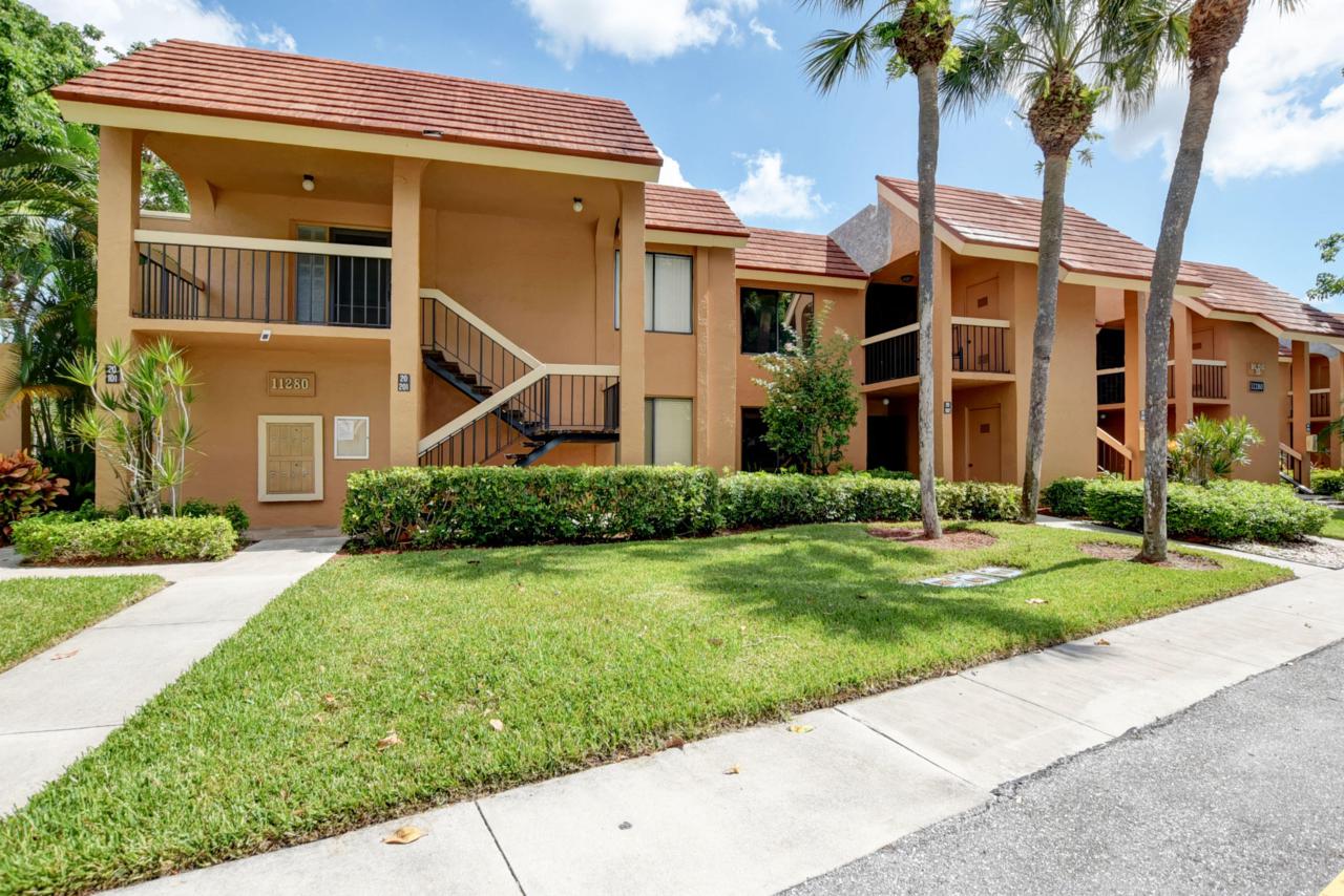 11280 Green Lake Drive - Photo 1