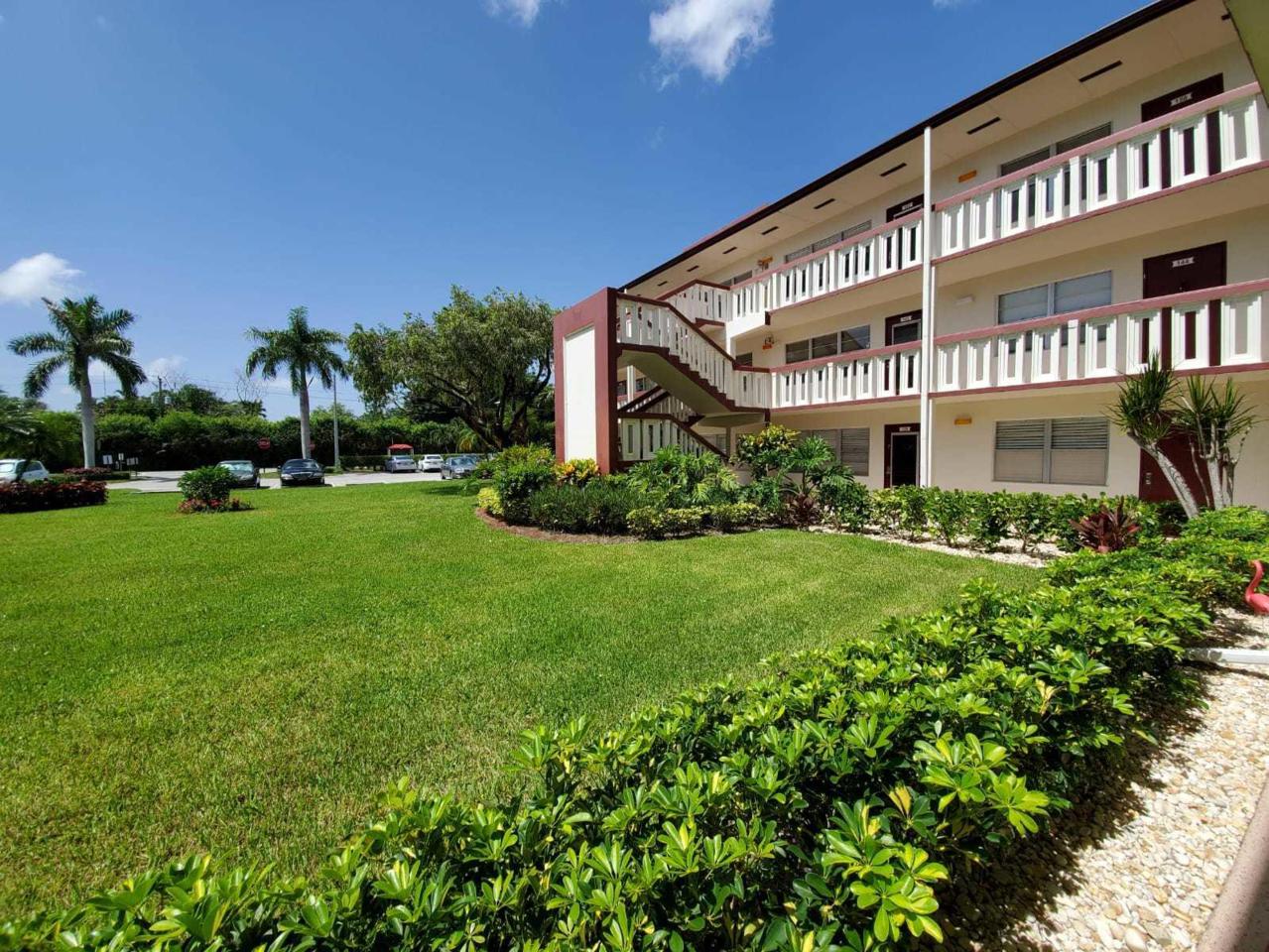 143 Fanshaw D - Photo 1