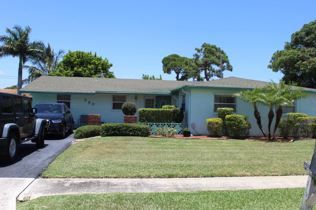 390 33 Street - Photo 1