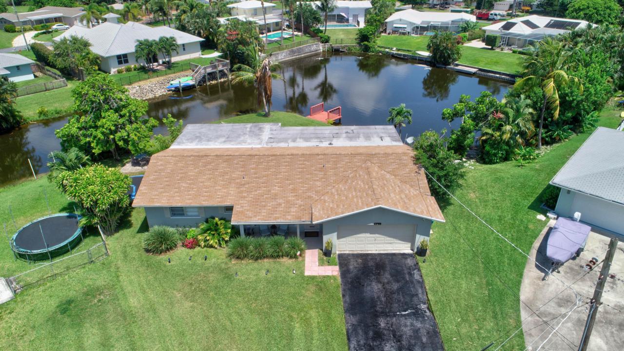 825 Canal Drive - Photo 1
