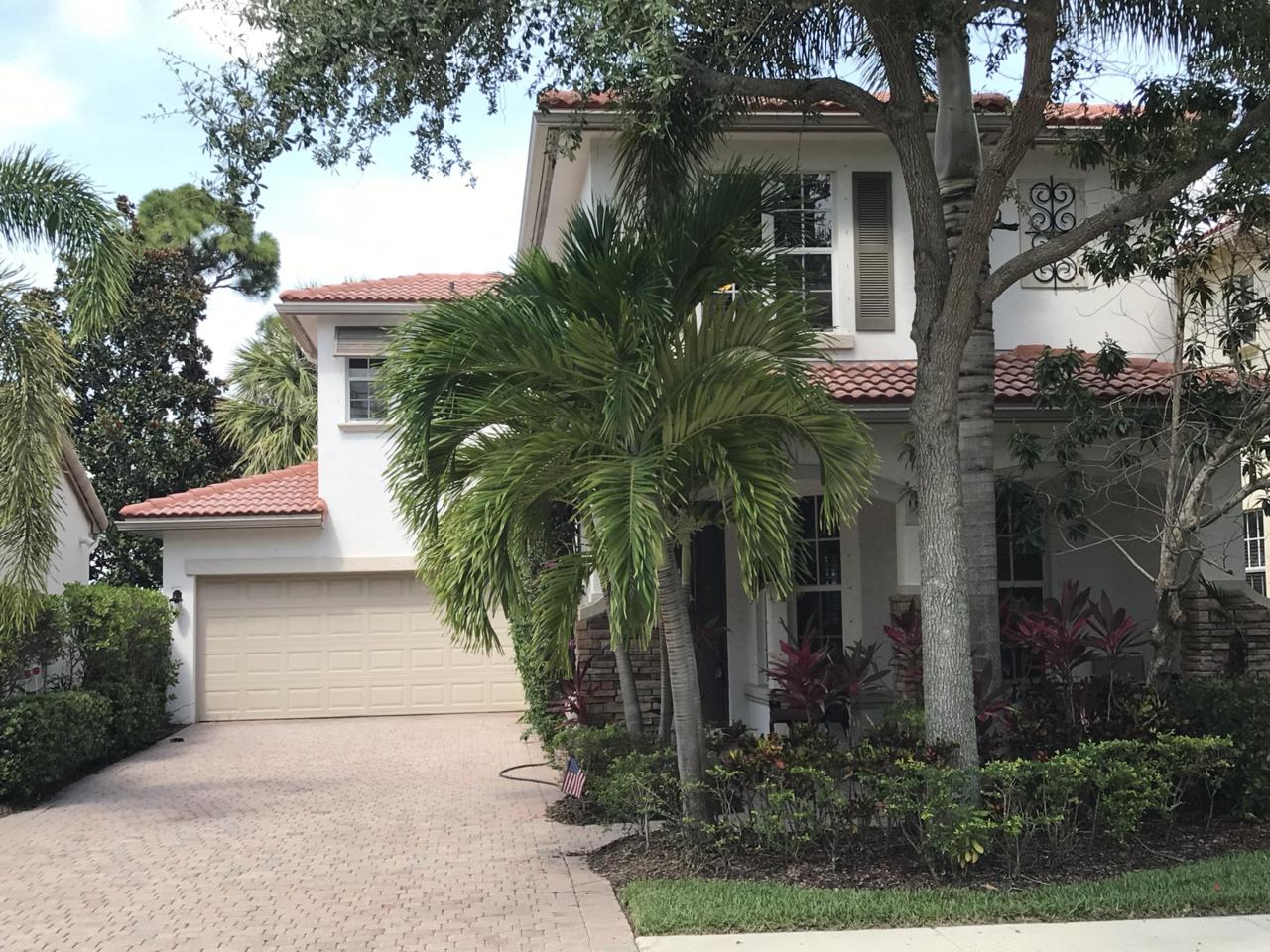 727 Duchess Court - Photo 1