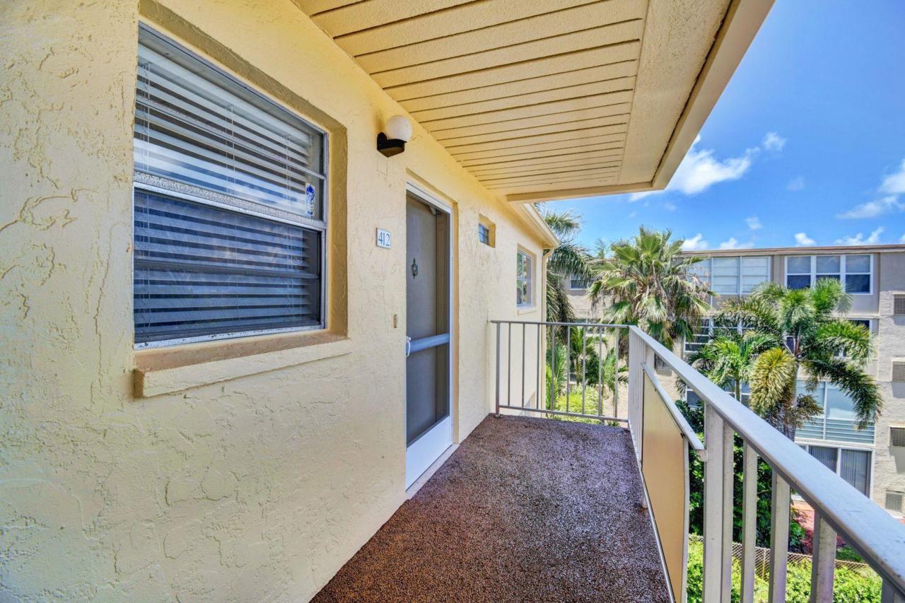 2615 Ne 3rd Court - Photo 1