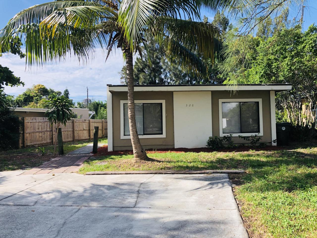326 Kingsbridge Street - Photo 1