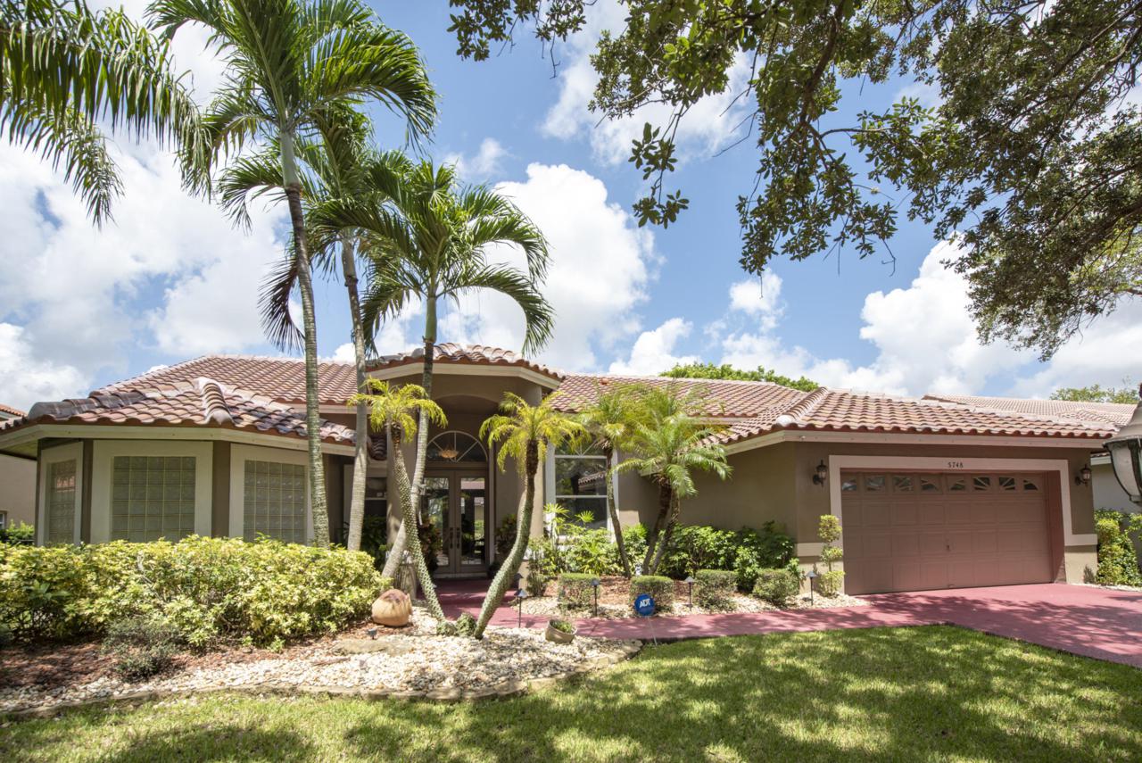 5748 101st Way - Photo 1