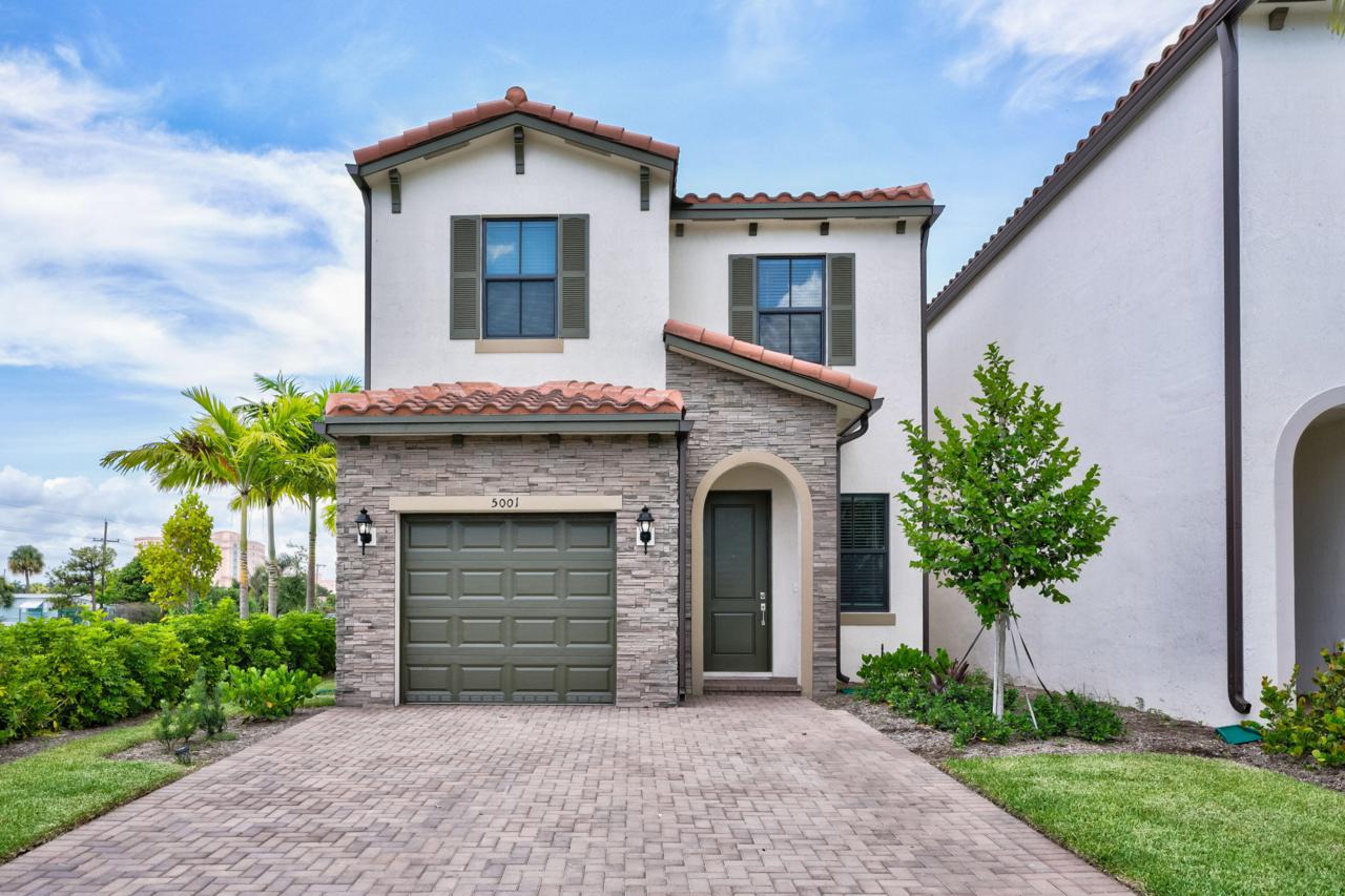 5001 Laurel Oak Drive - Photo 1