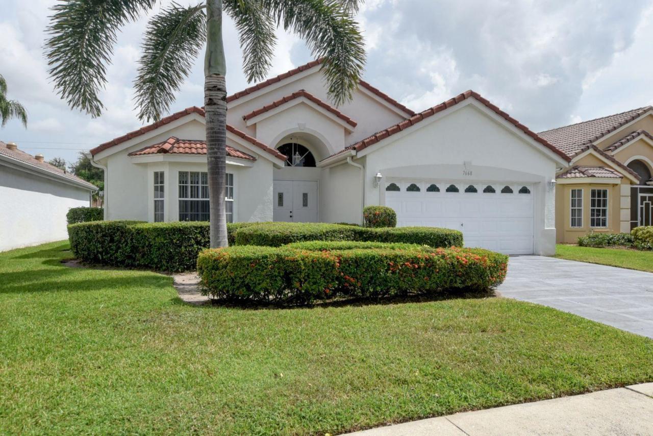 7668 Stirling Bridge Boulevard - Photo 1