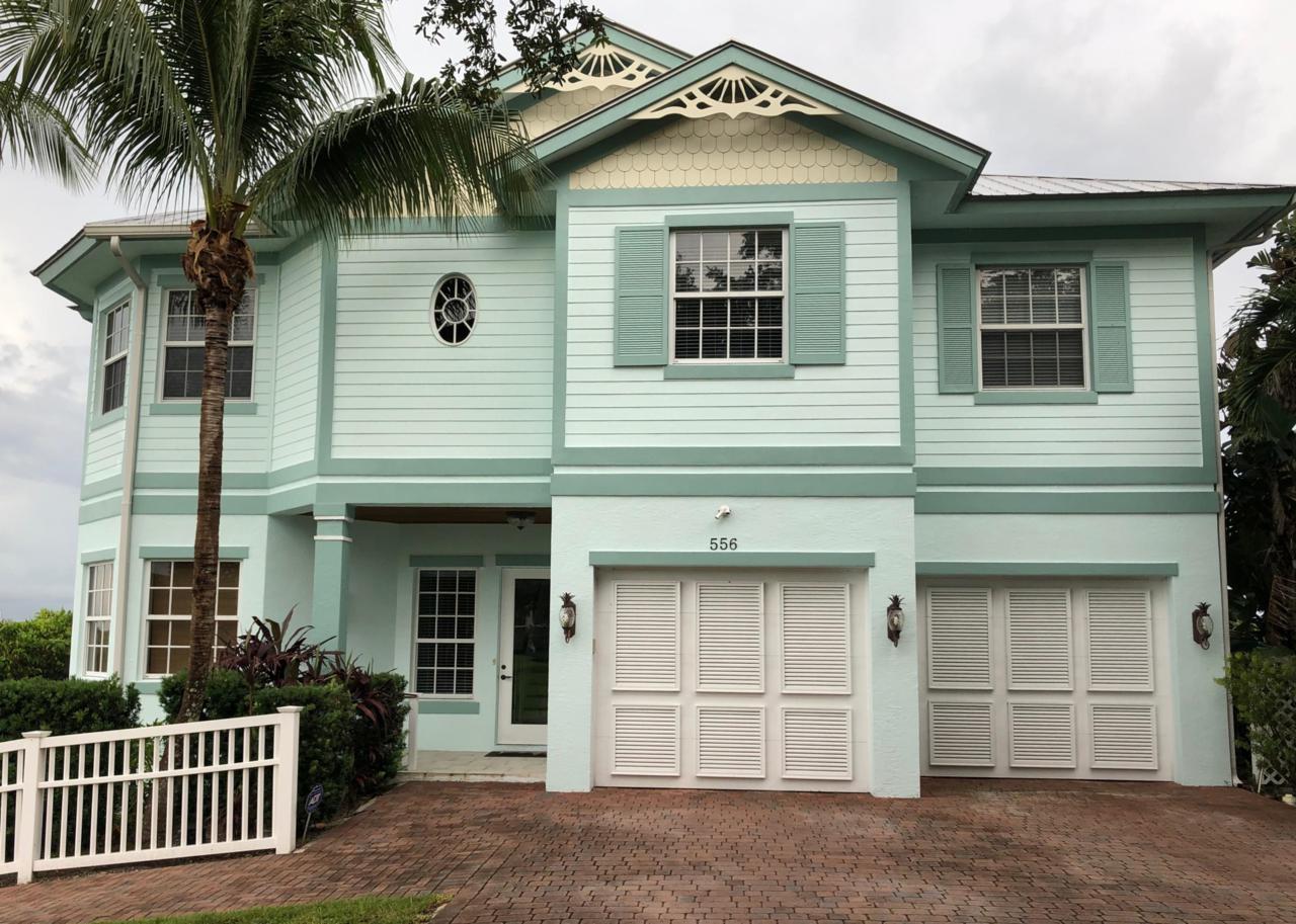 556 Saint Lucie Crescent - Photo 1