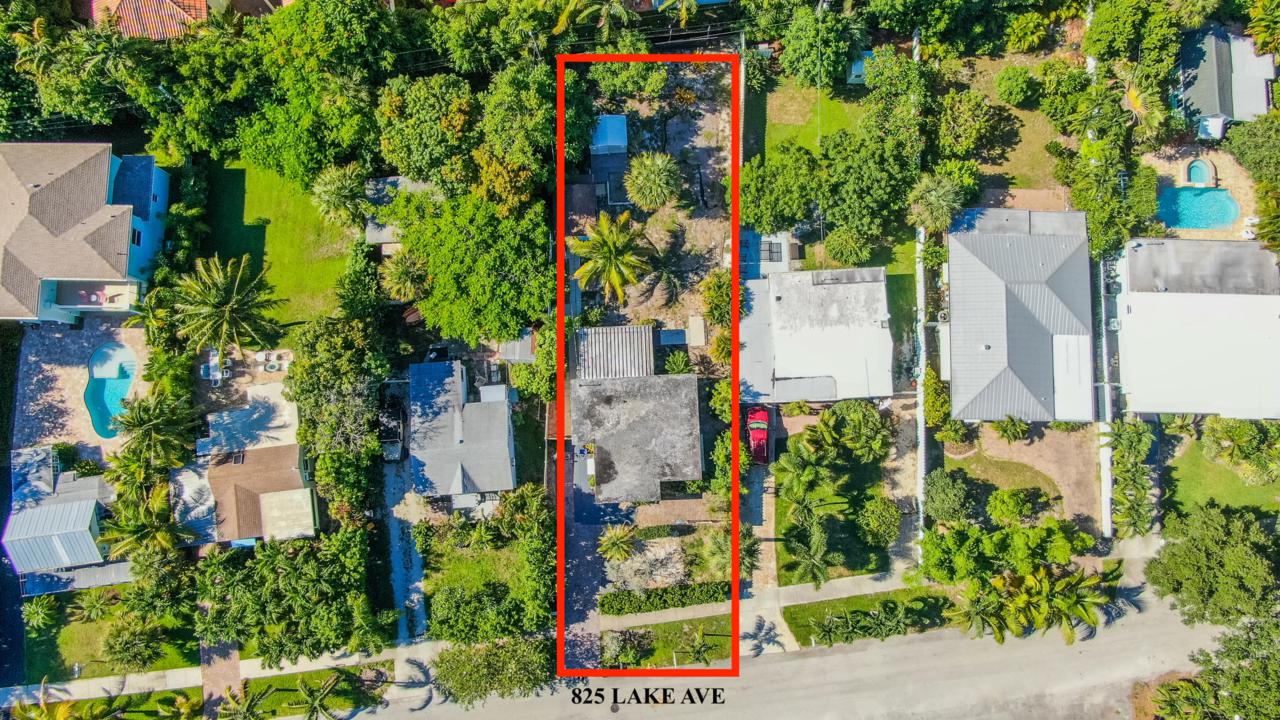 825 Lake Avenue - Photo 1