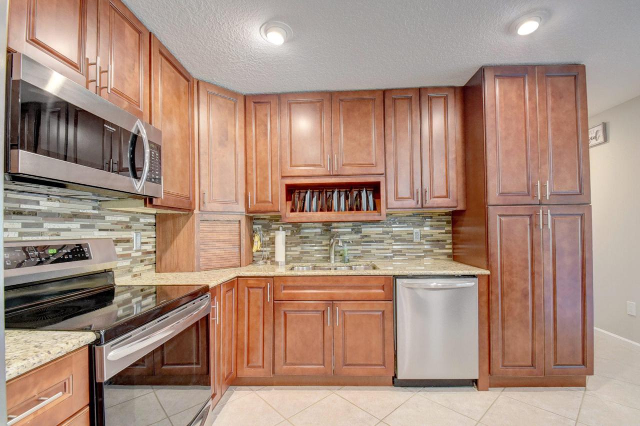 11448 67 Place - Photo 1