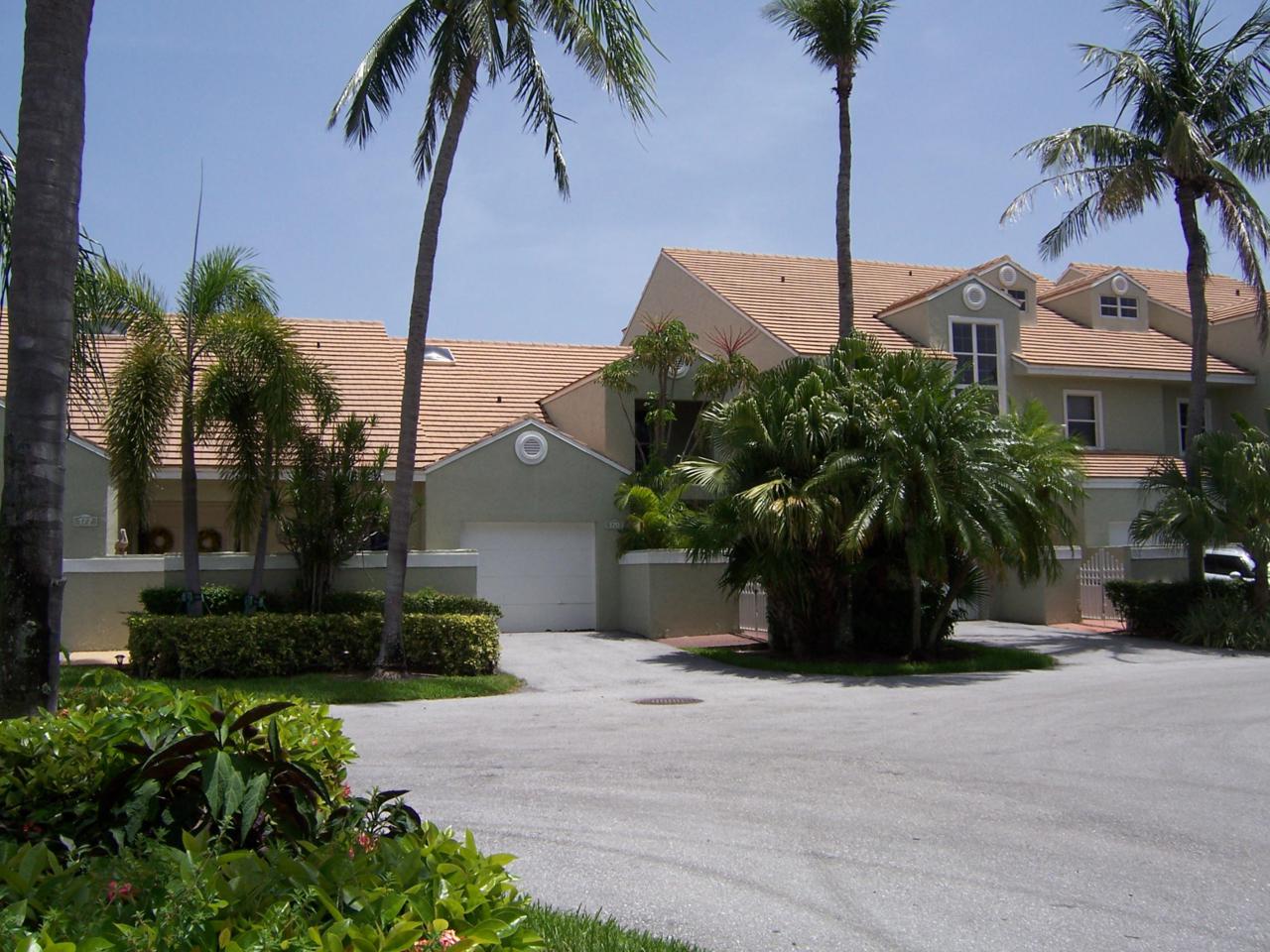 179 Lakeshore Drive - Photo 1