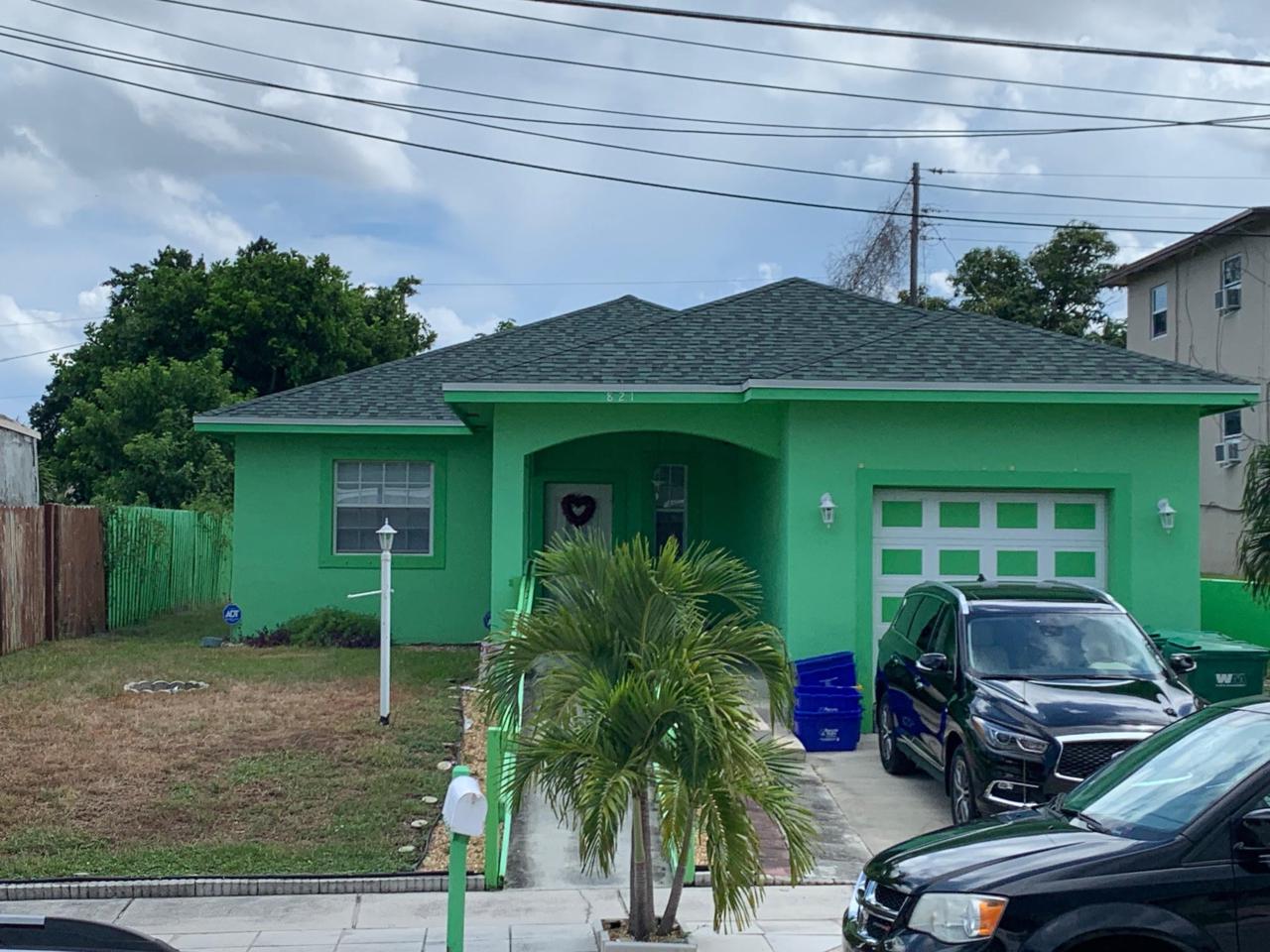 821 10th Street - Photo 1